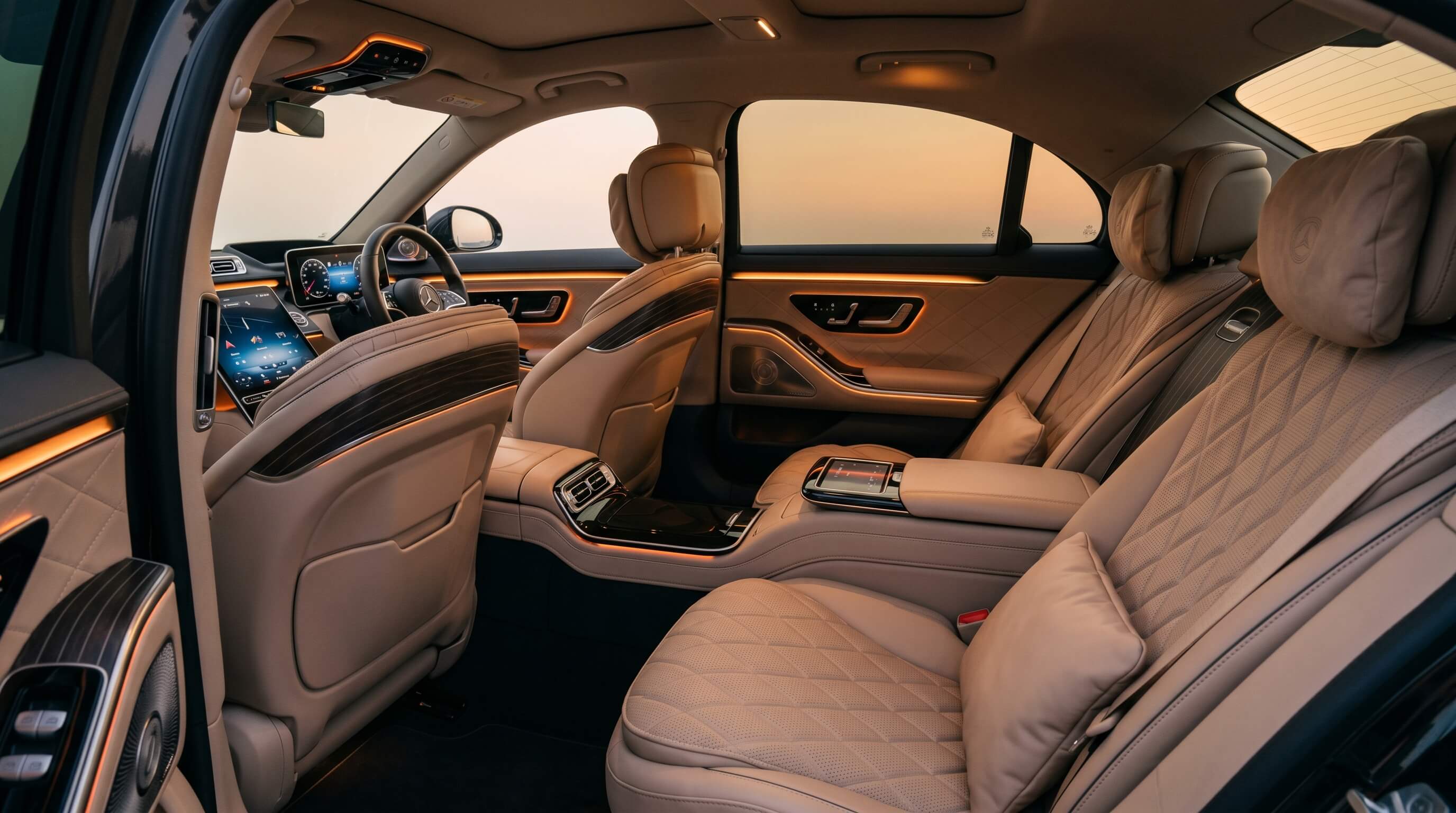 Intérieur Mercedes Classe S cuir beige matelassé AMG VIP chauffeur privé Paris Le Bourget