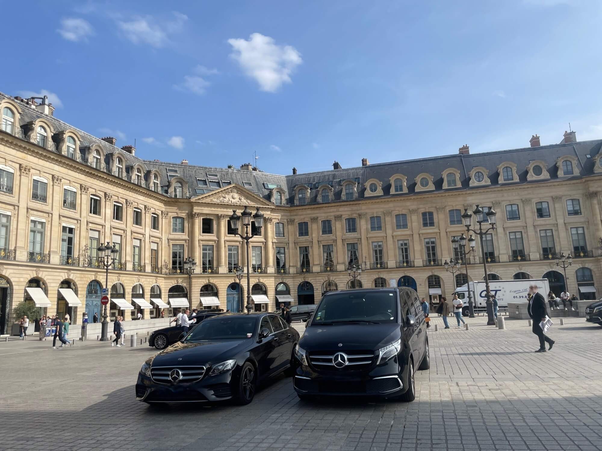 Mercedes S-Class private chauffeur corporate Paris Place Vendôme