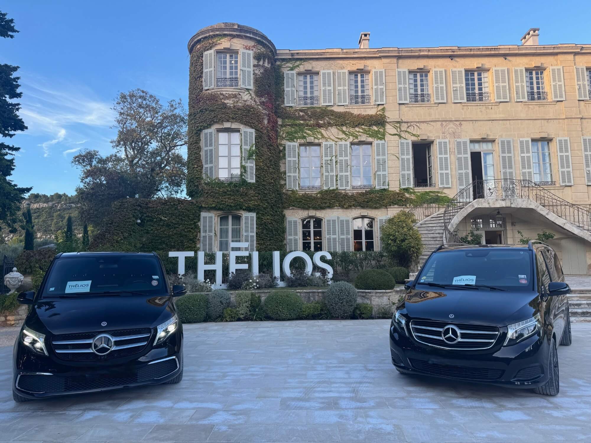 Mercedes Fashion Week Paris devant château — chauffeur privé maisons de luxe Thelios LANVIN